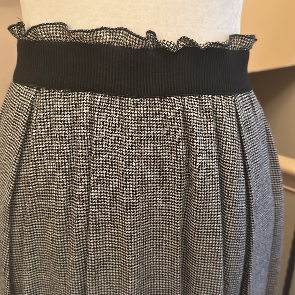 Zara Basic Elasticated & Ruffles Waistline Black … - image 3